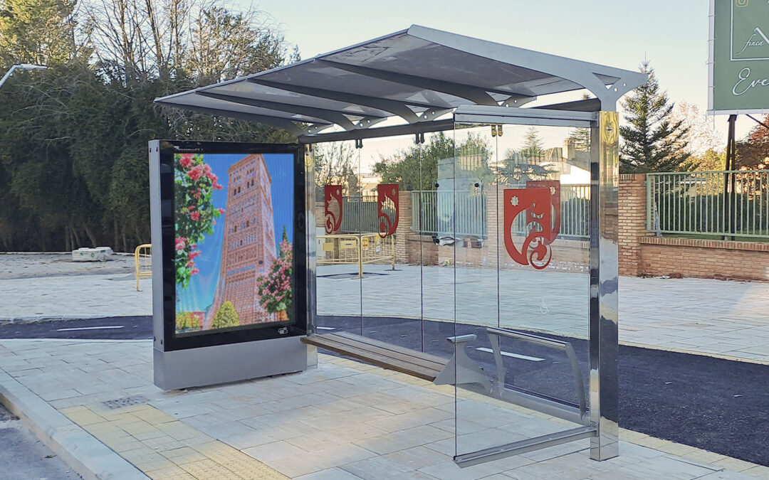 Teruel incorpora marquesinas modelo TL con mupis digitales para una comunicación urbana más avanzada